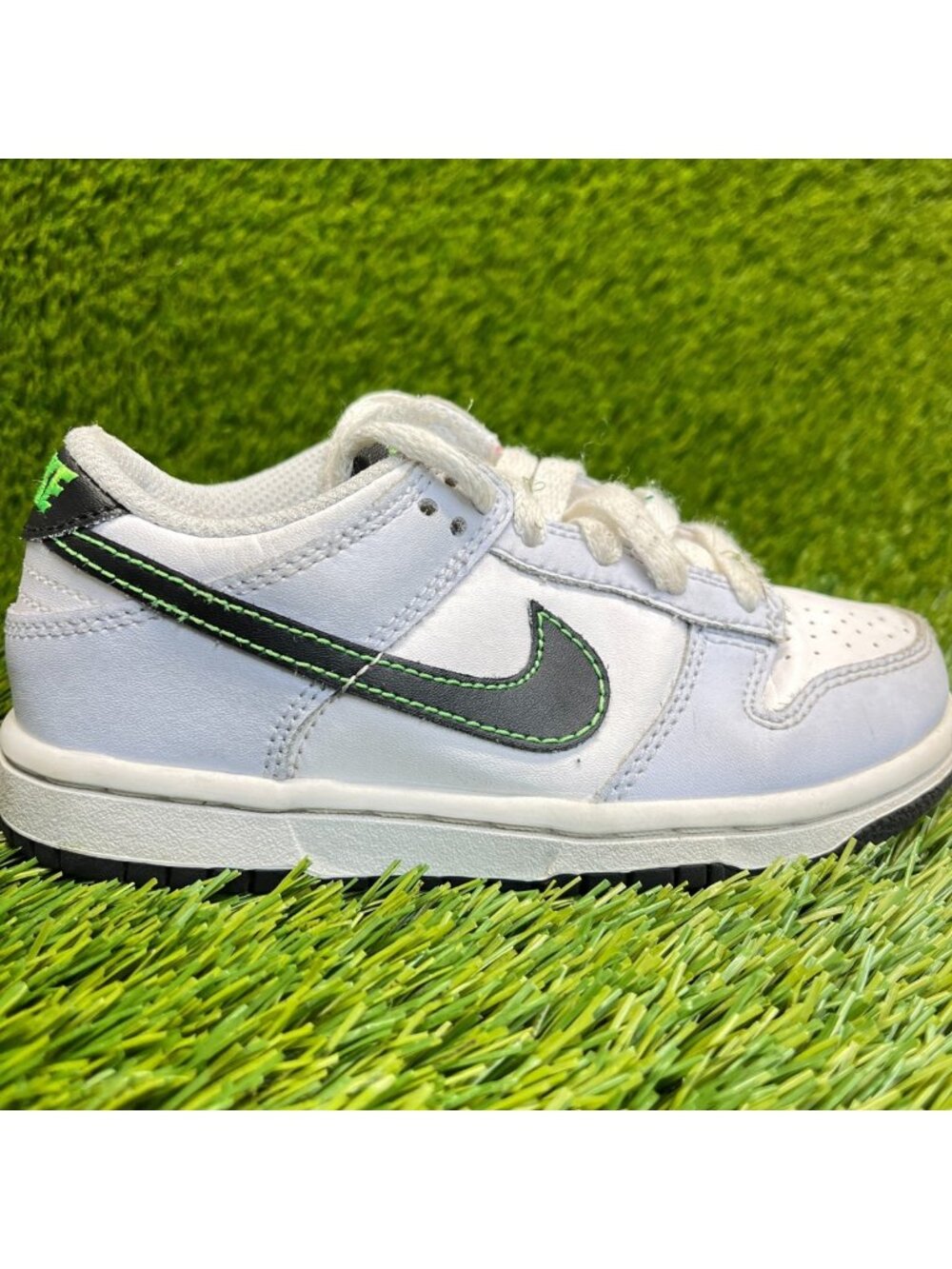 Nike Dunk Low Boys Size 11C Gray White Athletic Leather Walking Shoes Sneakers